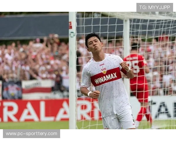 利物浦球员远藤航脚踝严重受伤，预计长期缺阵
