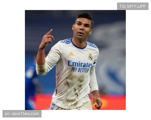 曼联被劝夏窗补-两个怪物-顶替卡塞米罗，经纪人风波成催化剂